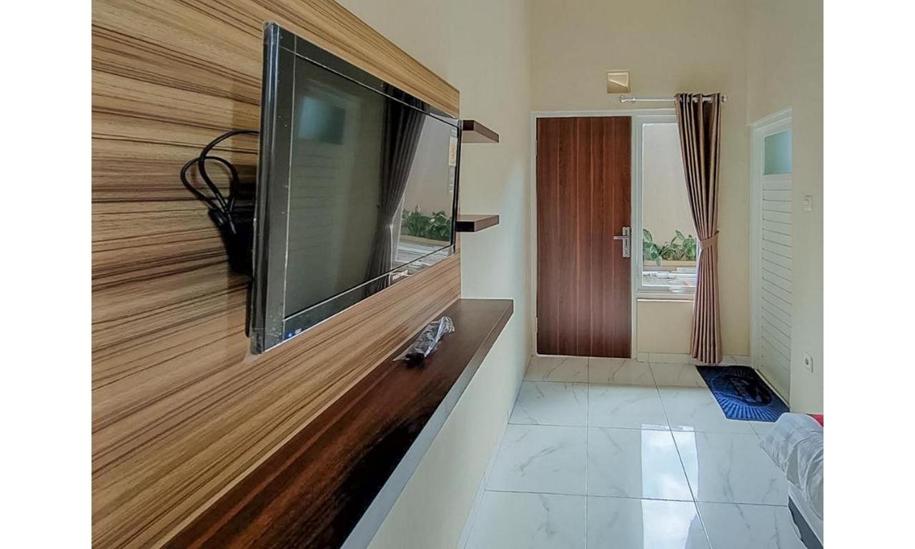 Reddoorz Near Bns Batu Ξενοδοχείο Tlekung Εξωτερικό φωτογραφία